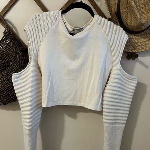Zara cold shoulder crop sweater. M/L